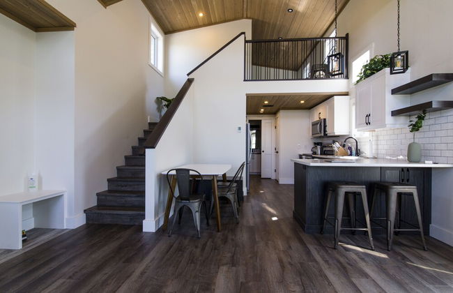 Luxury Loft Cottage In Manitou Beach - Photo 8