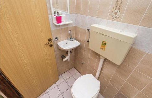 Beautiful Apartment In Dinjiska - Foto 19