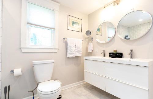 NEW Casa Azul - 2 king Beds Yard HOT TUB! - Foto 41