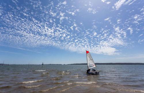 Spinnaker House-with Tesla Electric Charging Point - Photo 40