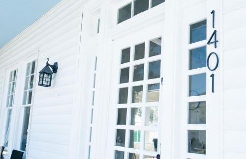 White Magnolia - Bakery Treats, Walk to Beach, Strand, Cruise, Pleasure Pier - Foto 78