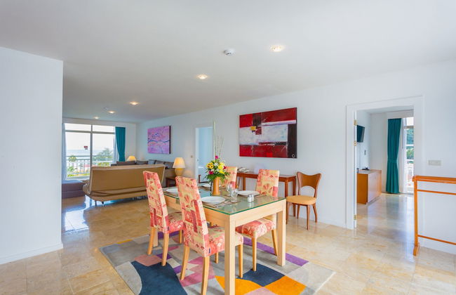 Waterfront Suites Phuket by Centara - Photo 11