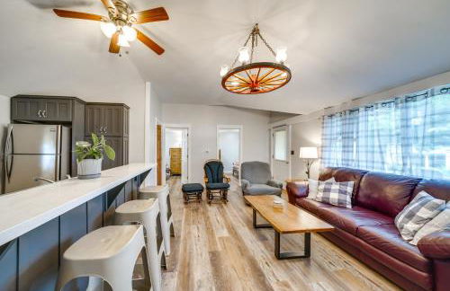 Walk to Beach and Lake Idyllic Escape in Edinboro! - Foto 4