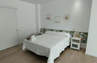 Apartamentos y estudios EL CENTRO - Foto 6