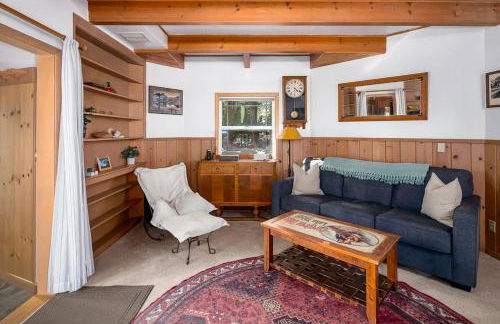 The Gingerbread Cottage - Photo 4