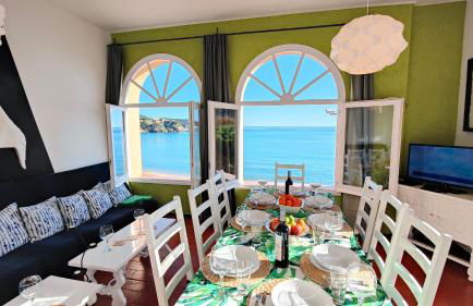 Apartamento con jardín a 11 metros de la playa. CG. - Foto 2