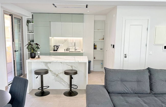 Azure Loft - 3min Walk to Beach, 10min to Old Town - Foto 9