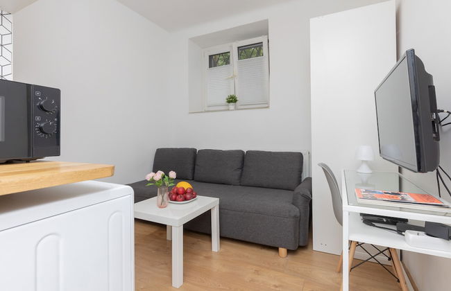 Studio Warsaw Miączyńska by Renters - Photo 21