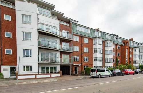 Solent Court - Photo 1