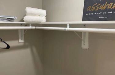 New Midtown Modern Studio With Backyard (Unit B) - Foto 33