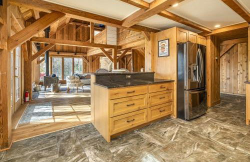 Luxury Lake House w Dock & Game Room - Photo 26