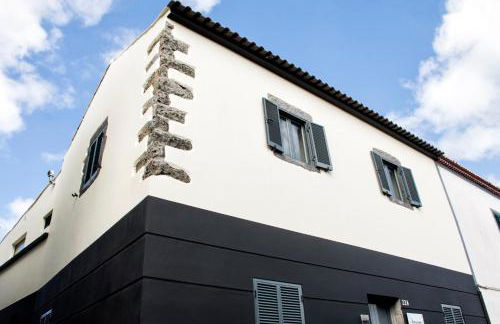 StoneHouse - Photo 1