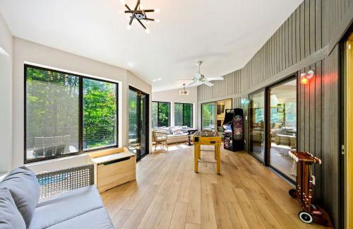 Modern Home Walk to Downtown, Hot Tub & GameRoom - Foto 23