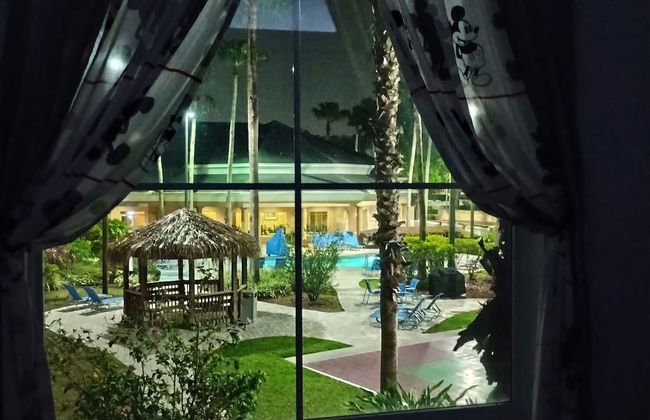 Free Shuttle 2 Queen Disney Area - Foto 30