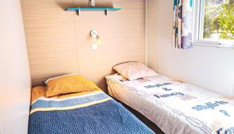 Bungalow 3 chambres pour 6 pers avec Climatisation Camping 3 etoiles - Foto 3
