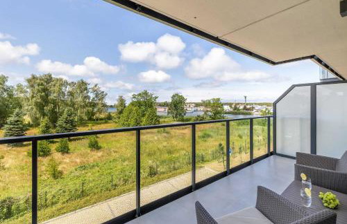 Bright Apartment Spadochroniarzy in Dziwnów with Parking & Pool by Noclegi Renters - Foto 32