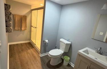 TheCreekHouse 5BR Sanctuary w Sunroom and Games - Foto 27