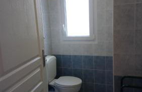 Appartement en rez de chaussee de maison - Foto 6