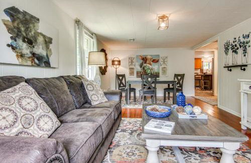 Vintage Farm Cottage Near Hikes and Pigeon River - Foto 5