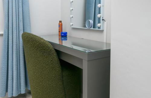 The Whitehouse M6, Junction 10 With Parking - Foto 28