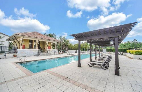 Vibrant 4BR Family Townhome 1 mile from Disney World and Disney Springs - Photo 29