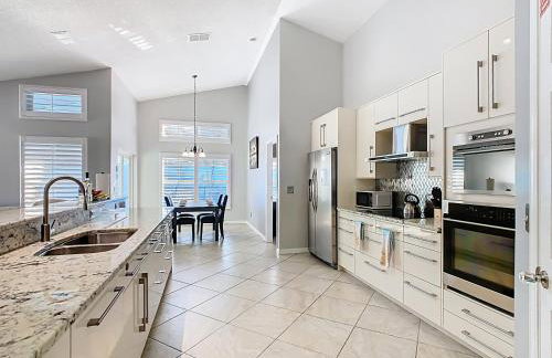 Pool home near Disney w themed rooms - Foto 19