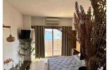 Modern & Sunny Studio - Photo 15