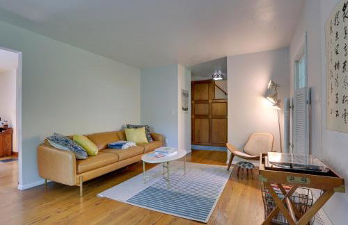 Woodstock Getaway with Hot Tub about 2 Mi to Dtwn! - Foto 5