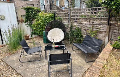 Peaceful Stoke Newington apartment with garden - Foto 6