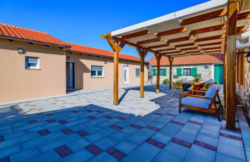 Countryside holiday home - pool - big terrace - Foto 18