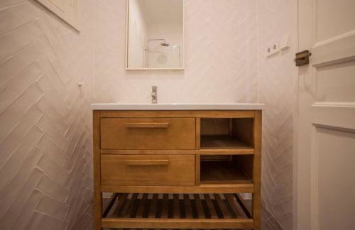 EG42B - Piso modernista 6 pax con WIFI en centro Barcelona - Foto 8