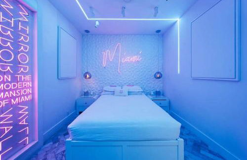 Versace Mansion Neighbor (Floor 1) Sleeps 9 - Foto 30