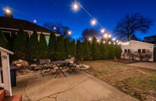 Luxe Highlands Home! King BR~Fire Pit~Yard Games - Foto 22