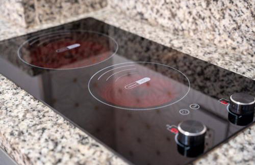 Ground 2 suites apartment near Intern Drive - Photo 4