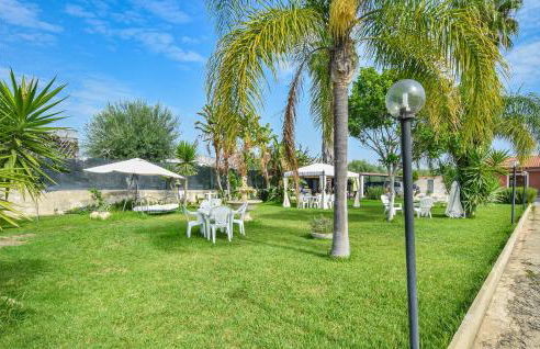 Amazing Home In Siracusa With Wifi - Photo 15