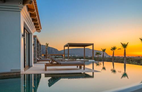 Villa Anassa - Luxurious 4-Bedroom Villa with Private Pool by Temma Villas - Photo 18