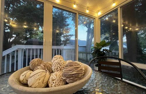 Walk to Notre Dame Harter Heights Hideaway - Foto 38