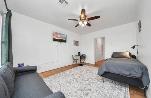 Serene Studio Escape - EADO HTX 1 - Foto 76