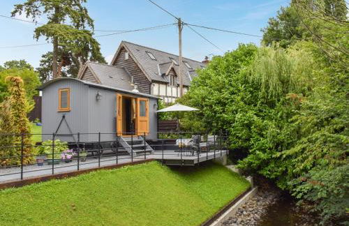 Bechan Brook Hut - Photo 1