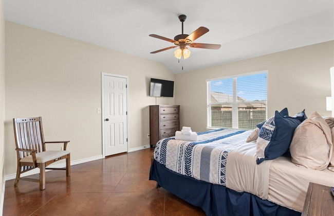 Spacious 3BR Home in Amazing Location - Photo 12