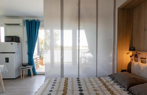 Beau studio Monteux, balcon vue Lac, près de Spirou Provence - Photo 7