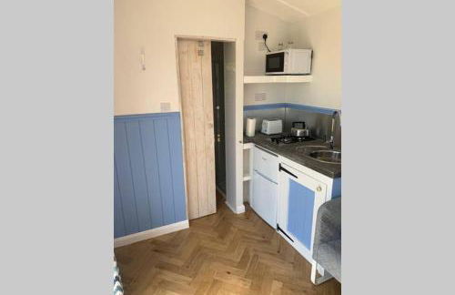 Apple Tree Hut - Photo 17