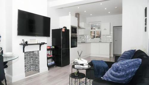 Luxury 3-Bedroom Home , with Free parking - Foto 3, Other