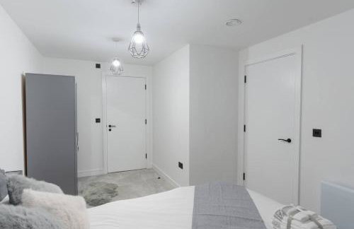 Luxury 1 Bed Apartment, Manchester Piccadilly by Kammili Properties - Photo 26