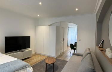 Le Joli Appartement - Parking Gratuit, Wifi, RER C Choisy-le-Roi - Foto 1