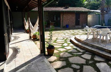 Casa Enorme para 12 pessoas, 4 suites e um fundo com 18mil metros de mata e um pier no rio que sai para o mar-Internet 100MB - Photo 28