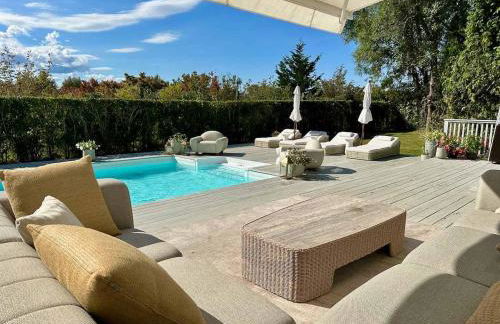 Quiet Luxury in the Heart of the Hamptons - Foto 28