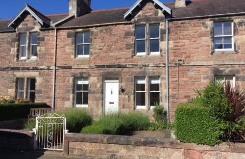 Hopetoun Haven - Photo 1