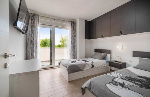 MY DALMATIA - Luxury villa Burra with private pool, jacuzzi and sports court - Foto 12