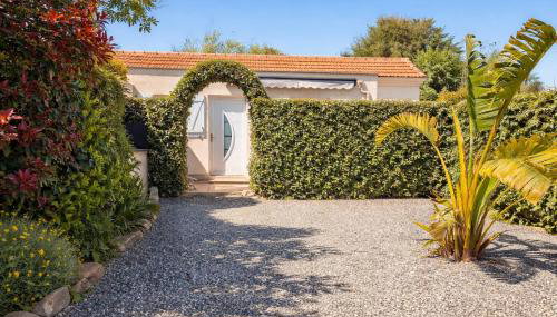 T3 de 35m2 - Plage de la Nartelle à 200m- piscine partagée -Parking - BBQ - 2 Chambres 2 Salle de bains pour un séjour calme & détente à quelques pas de la plage- Check-in 15h à 20h maximum- propriété le Rêve D'Azur Sainte Maxime - Photo 4